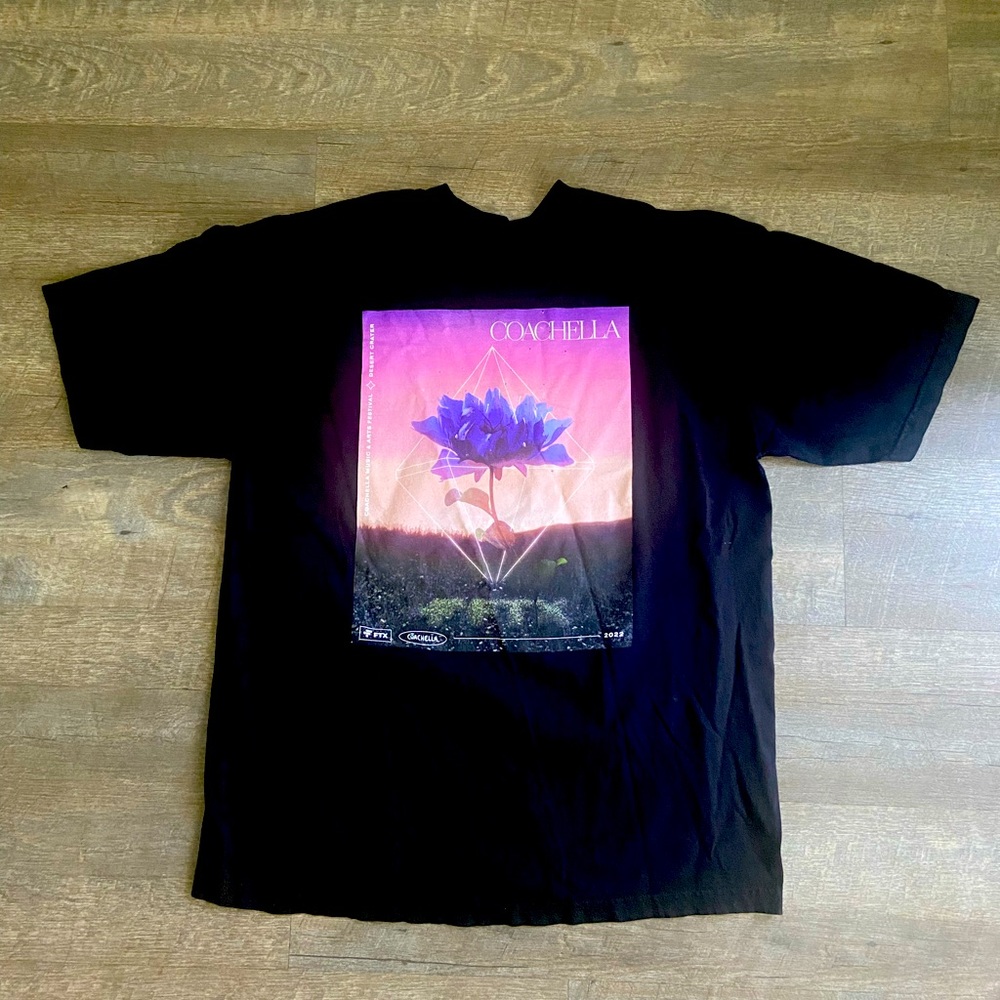 Coachella Music Festival 2022 x FTX Tee shirt NFT artwork Bloom Mens